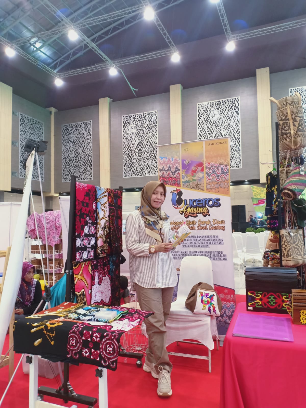 Listiana Mugiyati Ciptakan Batik Khas Kukar